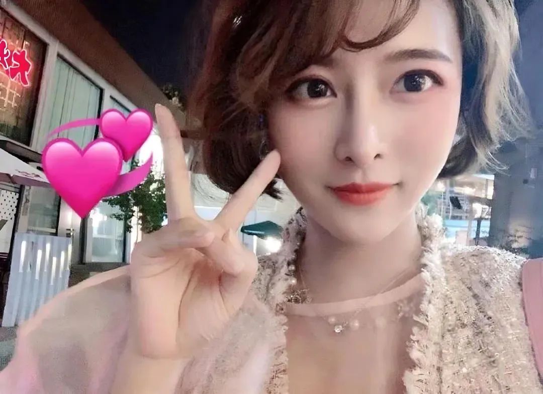 网友让女主播开价，多少钱能出来玩，主播回怼3000万，网友评价你这是欢乐豆吧！